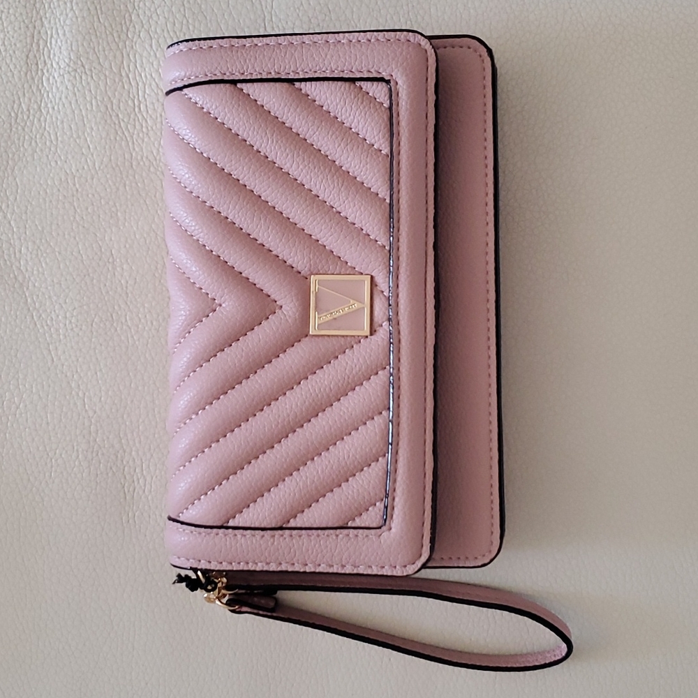 VICTORIA’S SECRET MINI CLUTCH WRISTLET WALLET LIGHT PINK